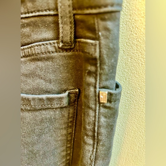 Anthropologie PILCRO Letterpress Cropped Studded Ruffled Black Jeans - Picture 7 of 10